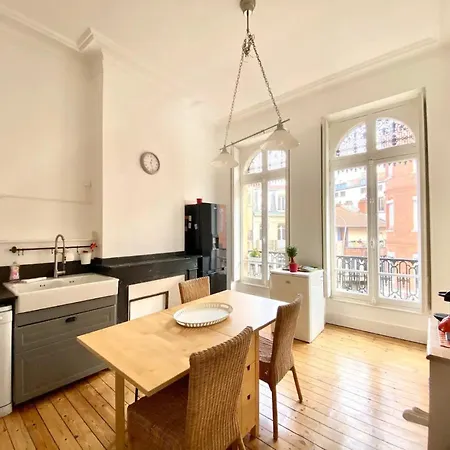 Charming Apartment With Bedroom * 圖盧茲